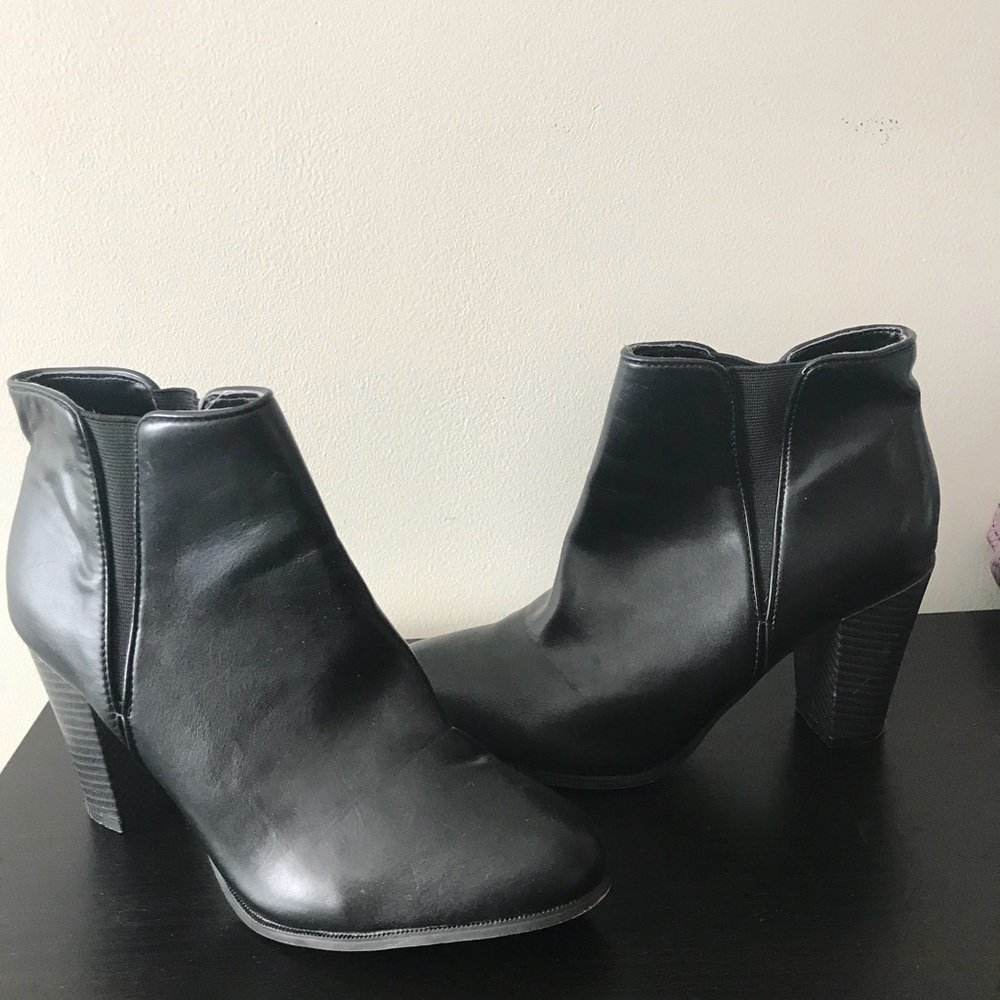 Ann Taylor booties